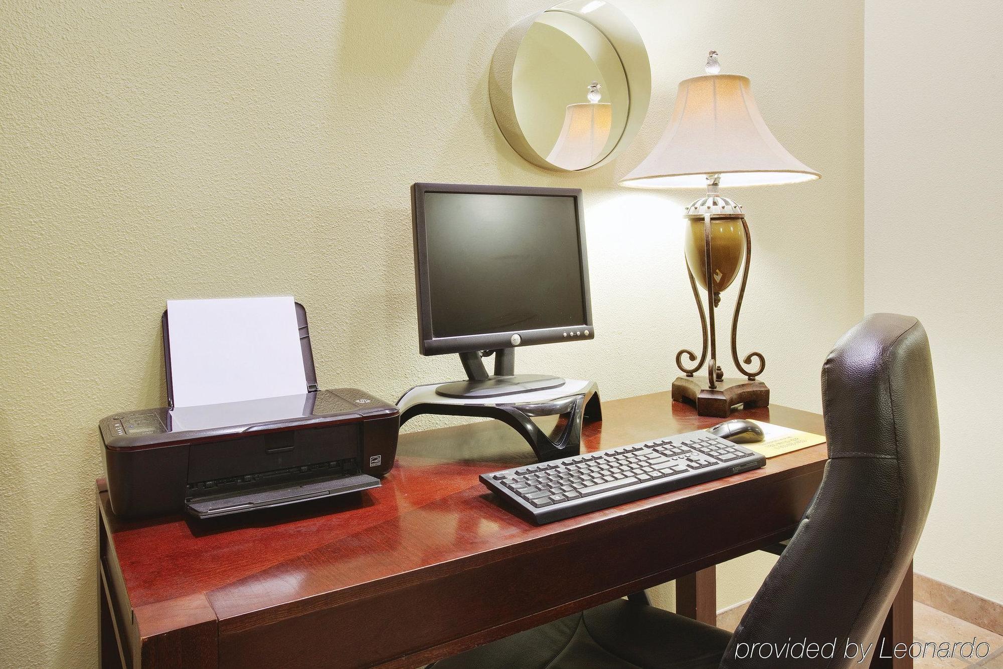 La Quinta By Wyndham Santa Rosa Hotel Екстериор снимка